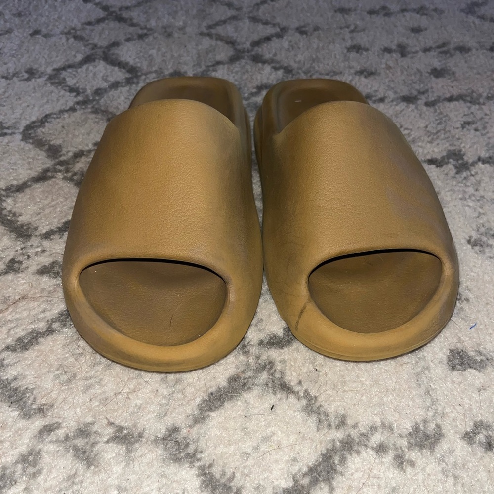 Yeezy Kids Sandals in Tan